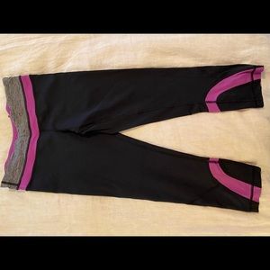 Lululemon cropped workout leggings